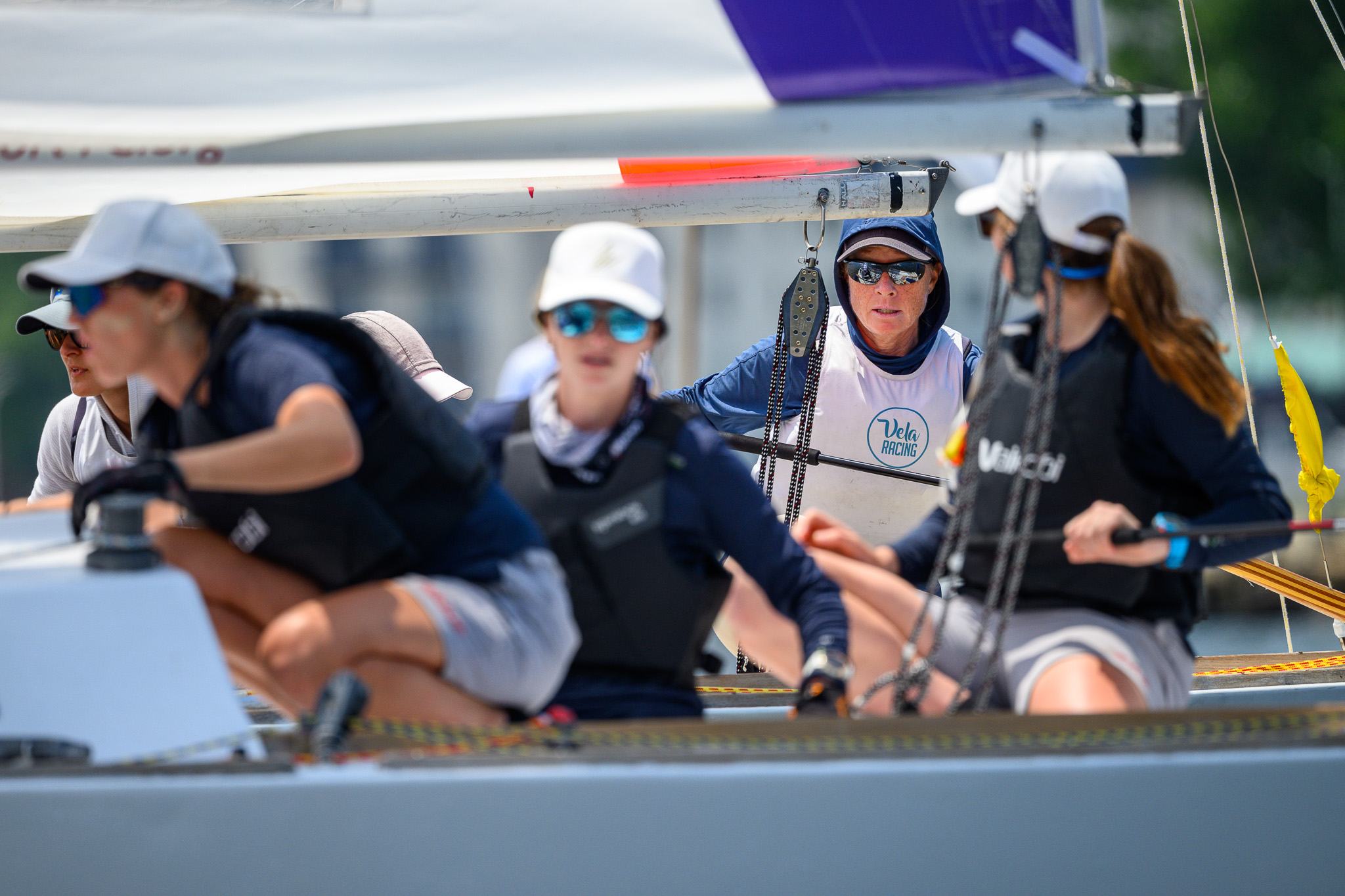 Close quarters racing